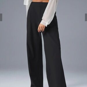 ALO Yoga Black ‘Pursuit’ Pants